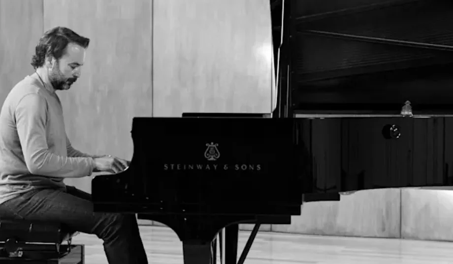A splendid journey through Javier Rodriguez’ music